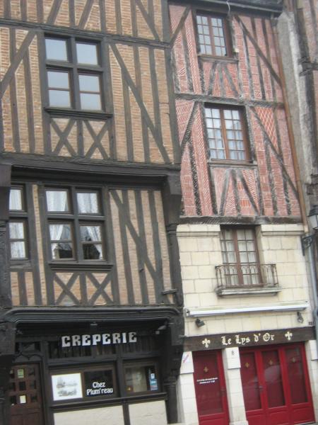 Place Plumereau vieux Tours..