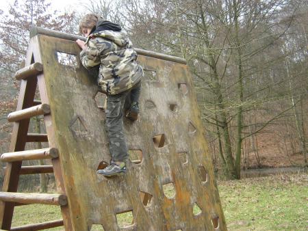 ALEZ SULY , J'VEUX PAS CRITIQUER, MAIS T'AS LE POPOTIN LOURD....