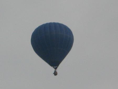 au-dessus de nos t�tes lundi soir ....