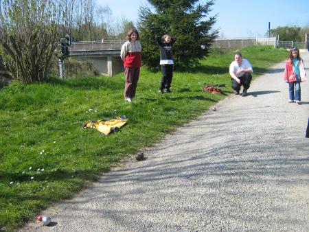 Une partie de p�tanque!....