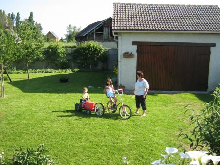 Nathalie et ses deux petits bouts...