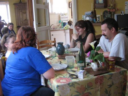 juste un petit coucou, presque pr�tes , et voil� la 1� vague de la f�te des Maman mais apr�s Mamie n'a plus fait face.....