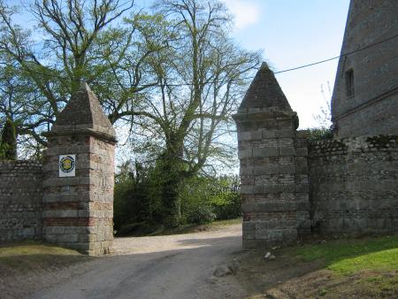 l'entr�e d'un g�te de France en Normandie, �a tente.... hum!!