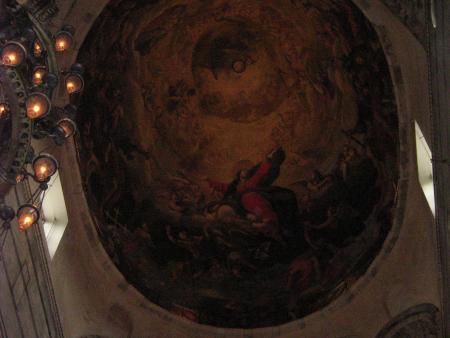 plafond du Baptist�re et un bout de la lampe de Galill�e.