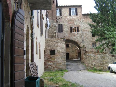 cour et ruelle tipyque de la r�gion.