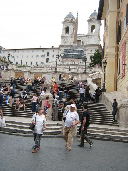 cet escalier rejoint la ville haute � la ville basse..
