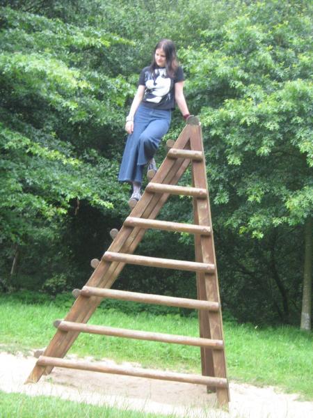 tous aux abris je me secoue!!!.