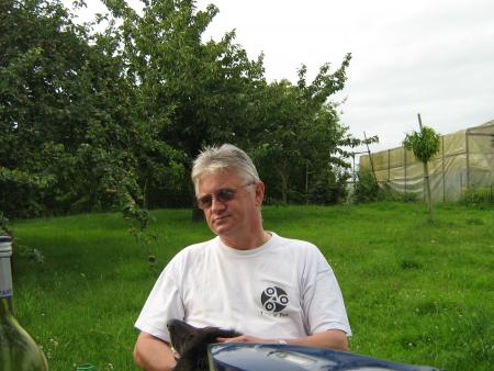 coucou je pointe le bout de mon nez.