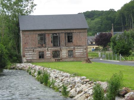 une minoterie � l'abandon.