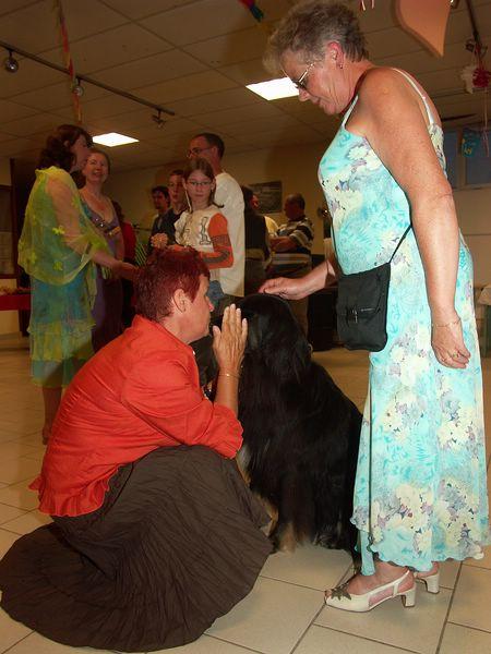 c'est mon nez!! qu'est ce qu'elle fait.