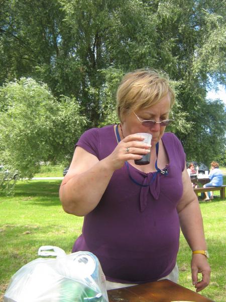 arr�tez de la faire rire!!!...