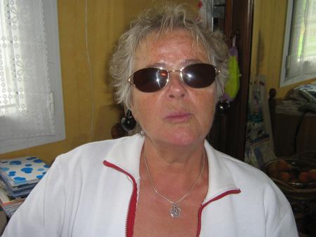 mais oui Mamie tes nouvelles boucles d'oreilles sont magnifiques