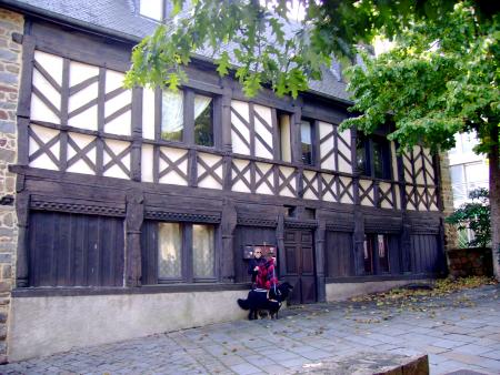 eh!!!eh!!! oui c'est moi je pose.