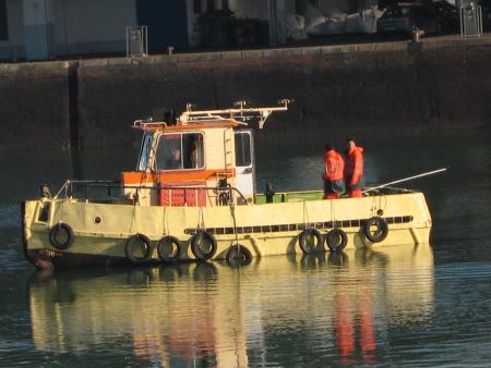 les nettoyeurs du port.