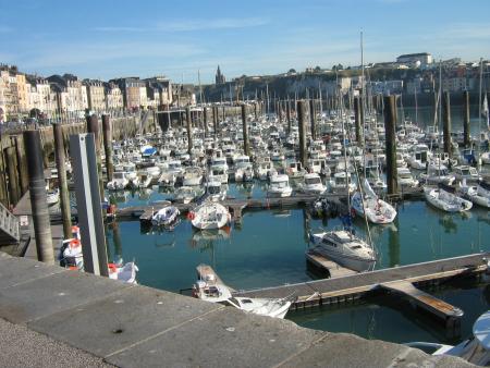 port de plaisance.