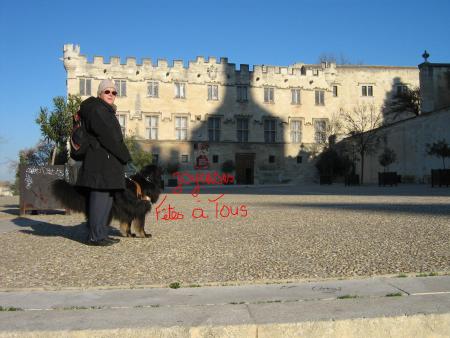 avec un peu d'avance, nous pensons � tous les blogueurs. kiss ...